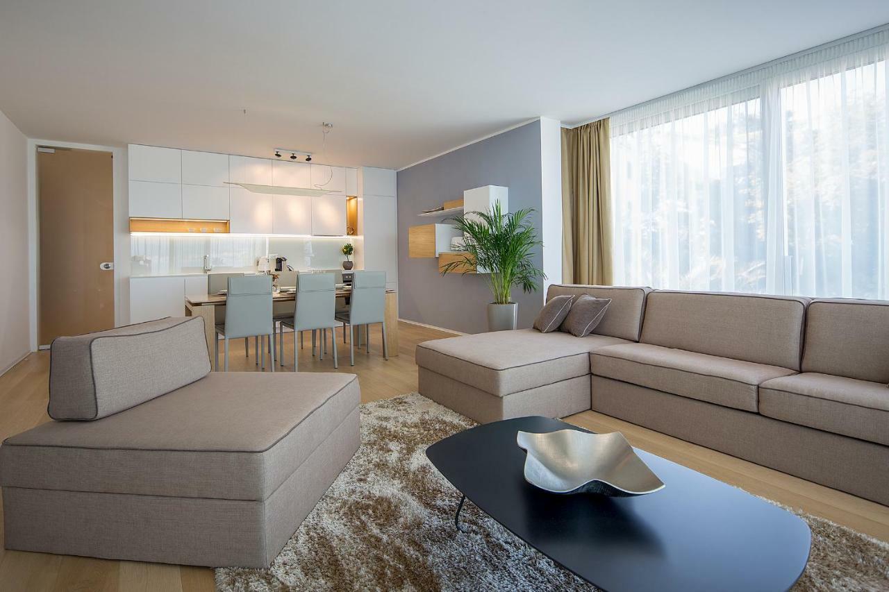 Deluxe Apartment
